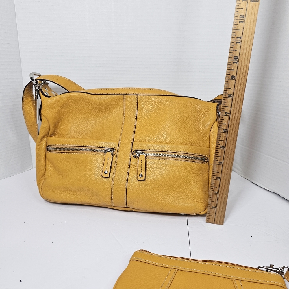 Tignanello Yellow Women's Purse Handbag Messanger Bag Leather - Picture 12 of 16